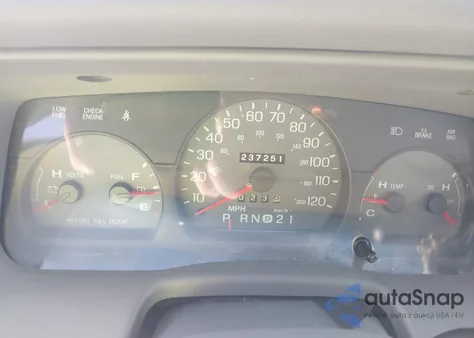 2002 Mercury Grand Marquis Ls z USA, uszkodzony, nr VIN 2MEFM75W02X662264